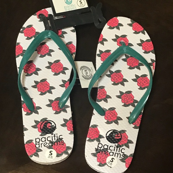 Pacific Dreams Shoes - Brand New Trendy Fashion Beach & Pool Flip Flops